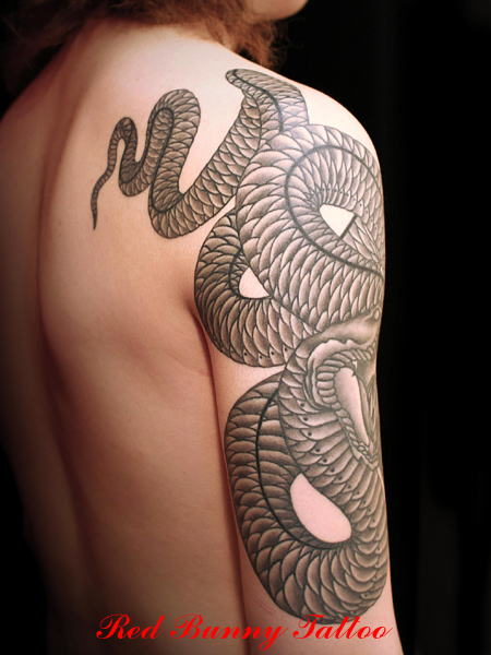 刺青 タトゥー　蛇